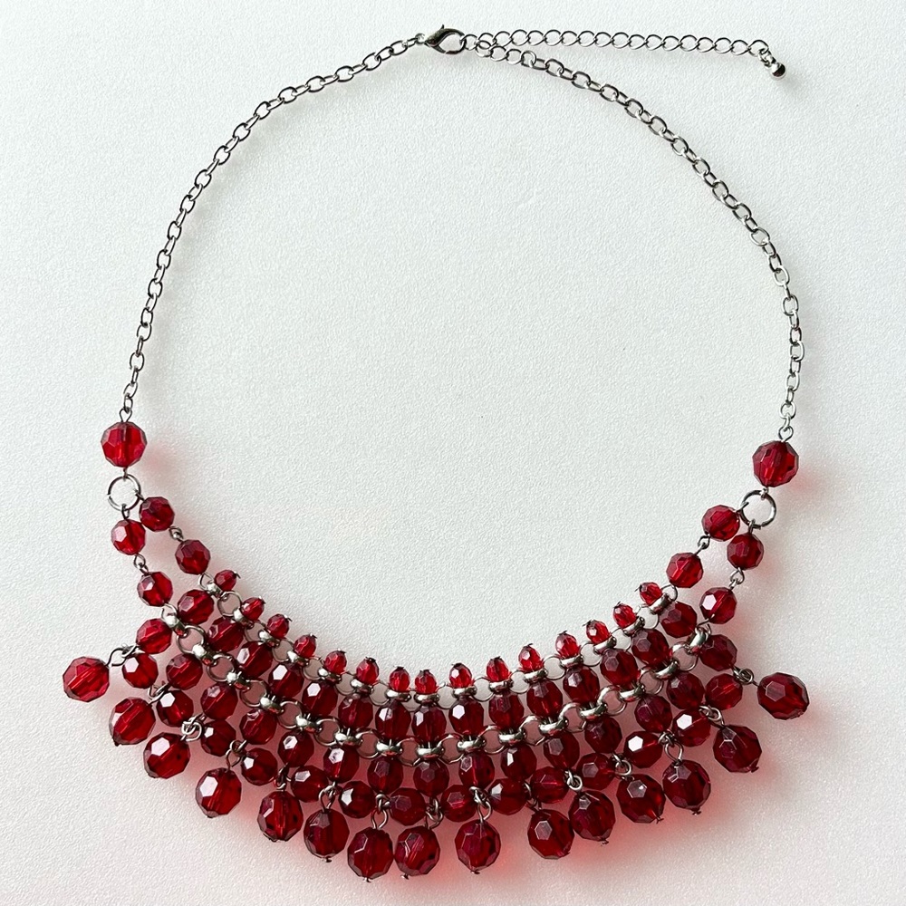 Fantastic Deep Cherry RED Faceted Bib Necklace 18” Silver Tone 1.5” Drop